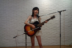 自分の音楽への熱意を審査員にアピール