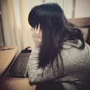 タレントを目指すのに自分に自信が持てない場合スクールに通うのも手
