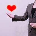 司会やナレーターを目指すなら、身に付けておきたいユーモアとは