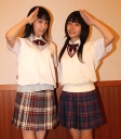 アイドルの衣装のスタンダード“制服ふう”衣装、いつから始まった！？