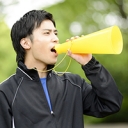 ナレーターになるには特徴のある声が必要？