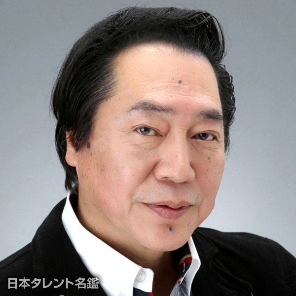 尾崎　麿基
