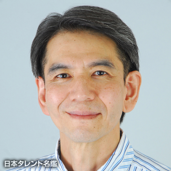 小林　利也