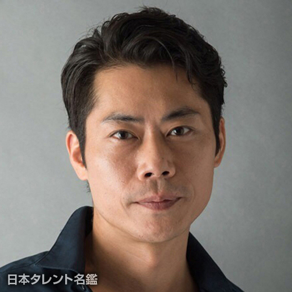 関口　晴雄