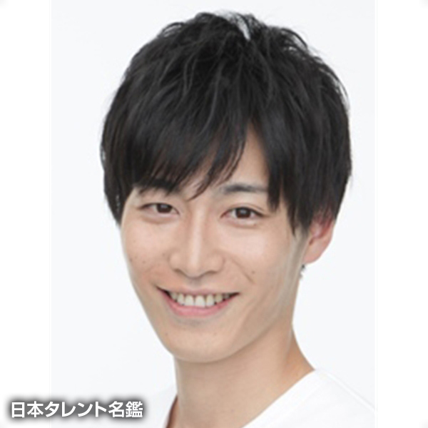 川手　祥太