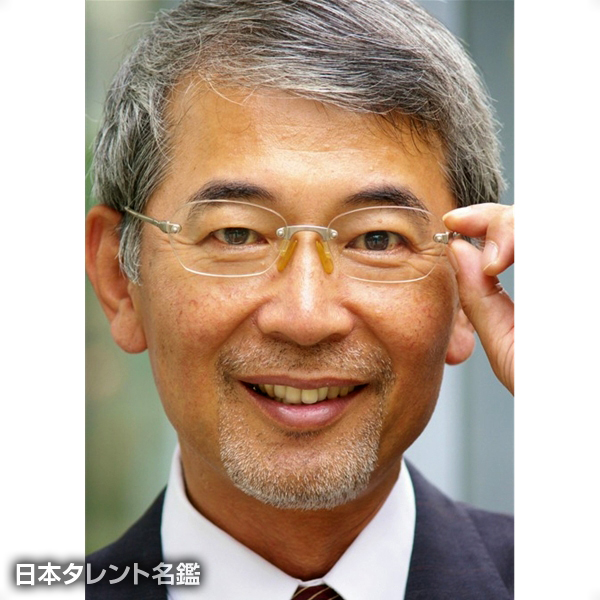 三井　俊吾