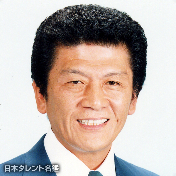 川田　慎也