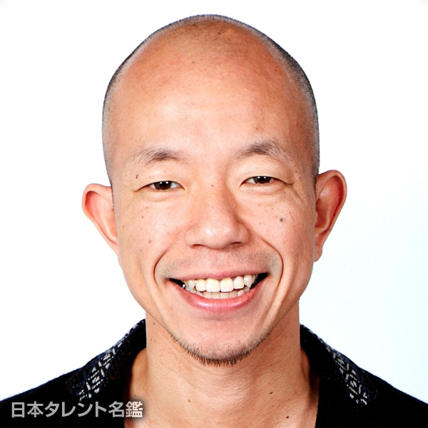 小峠　英二