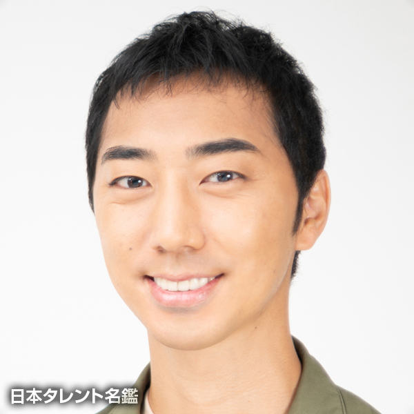 中太　佑