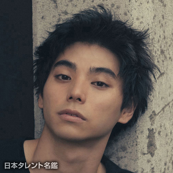 村上　虹郎