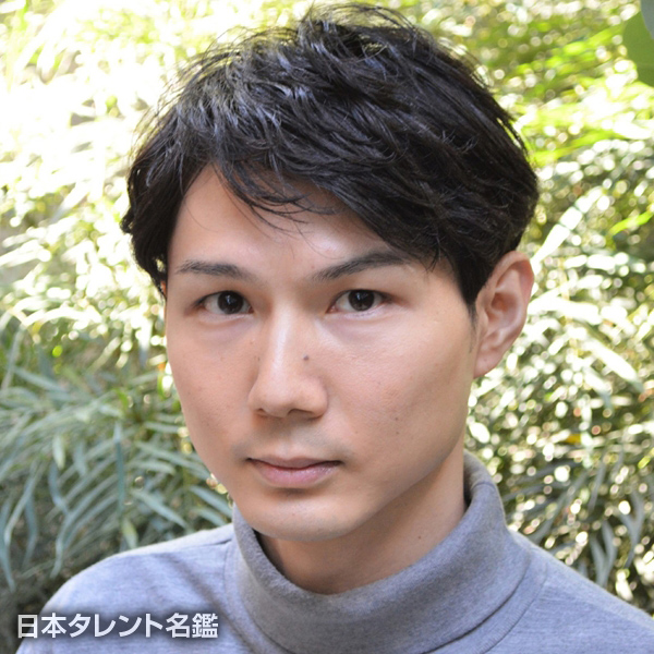 亀山　浩史