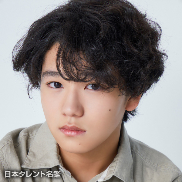 高村　佳偉人