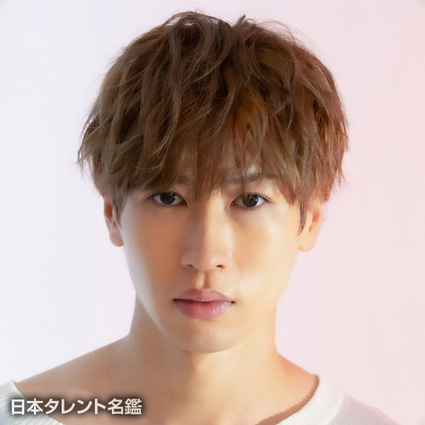 新井　雄也