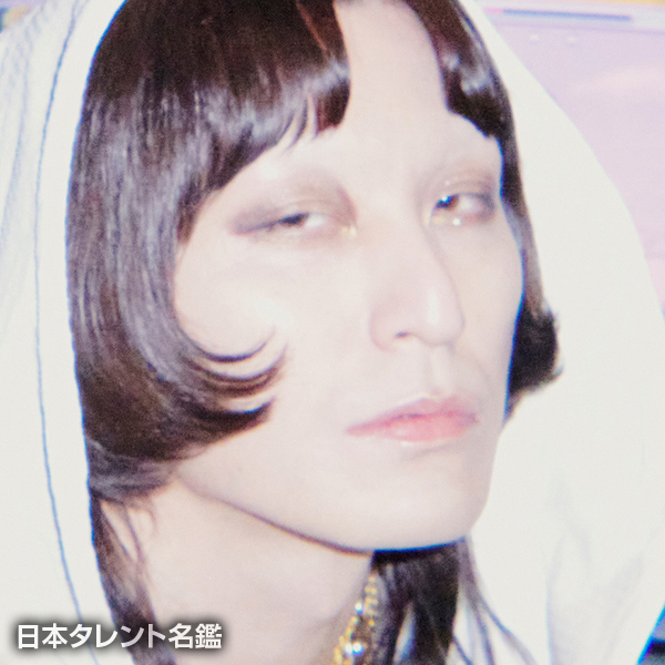 志磨　遼平
