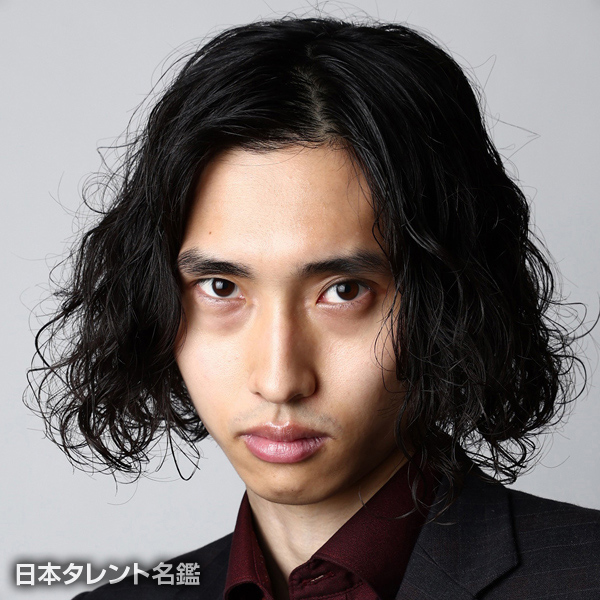 上野　哲太郎