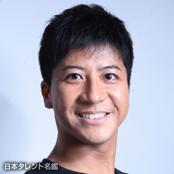 岸　英明