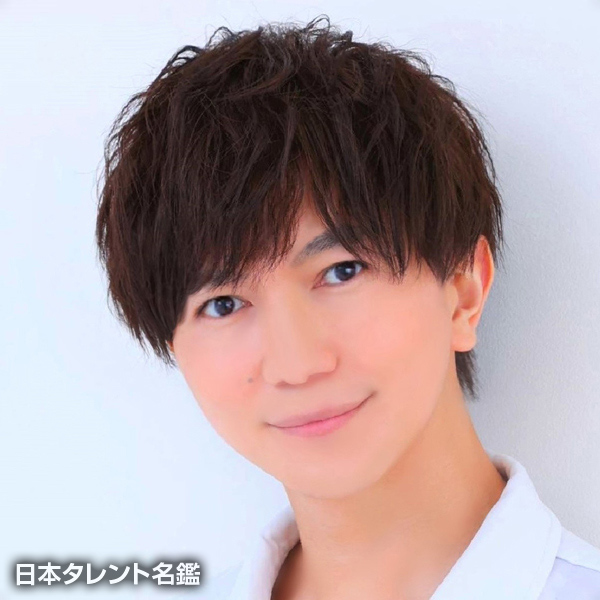 中村　純也