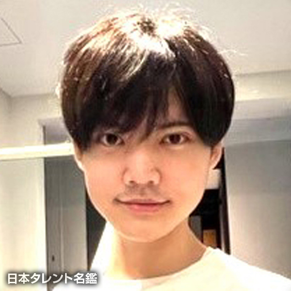 松久　翔
