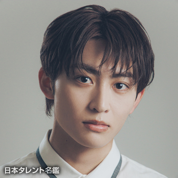 日野　友輔
