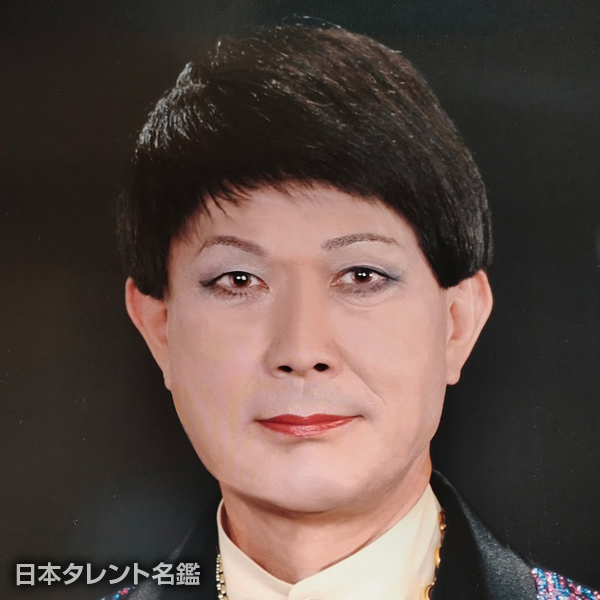 美川　憲太郎