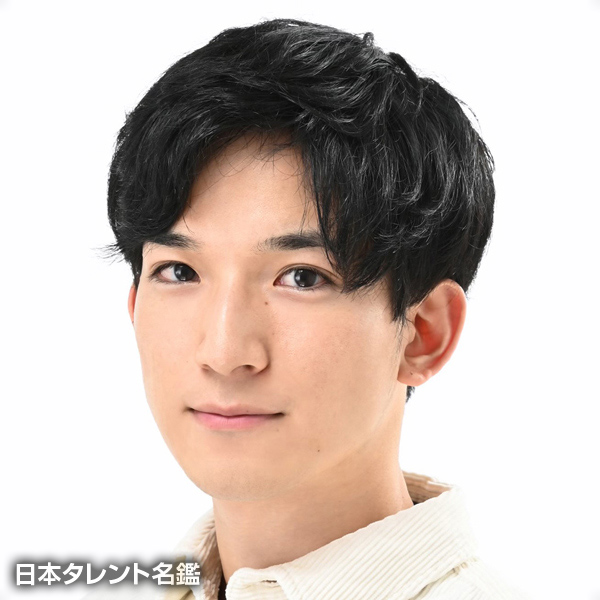 山本　航生