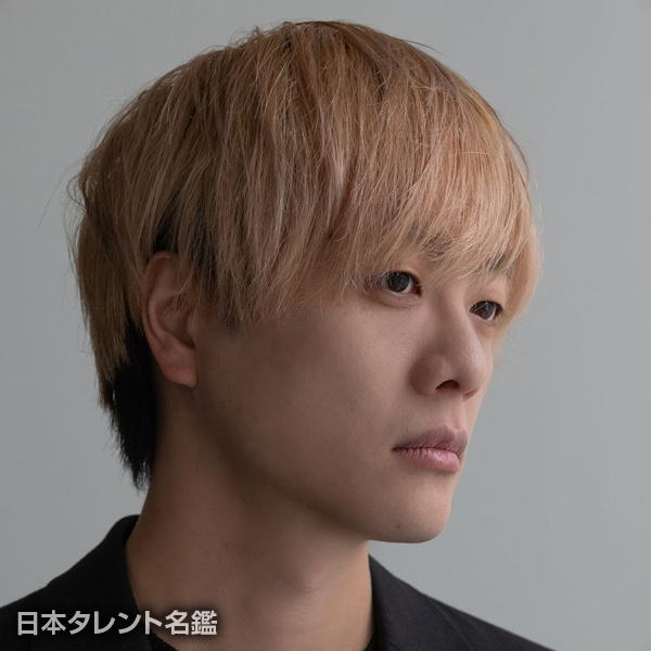 石田　健