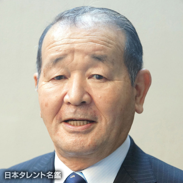堂院　健一