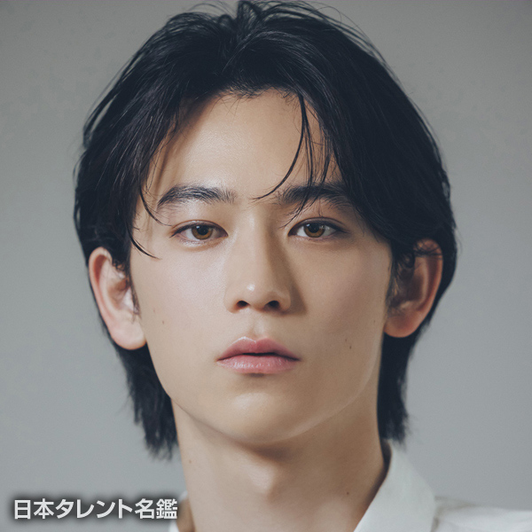 小方　蒼介