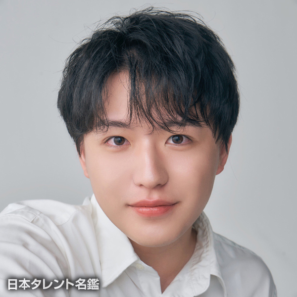 百蔵　充輝