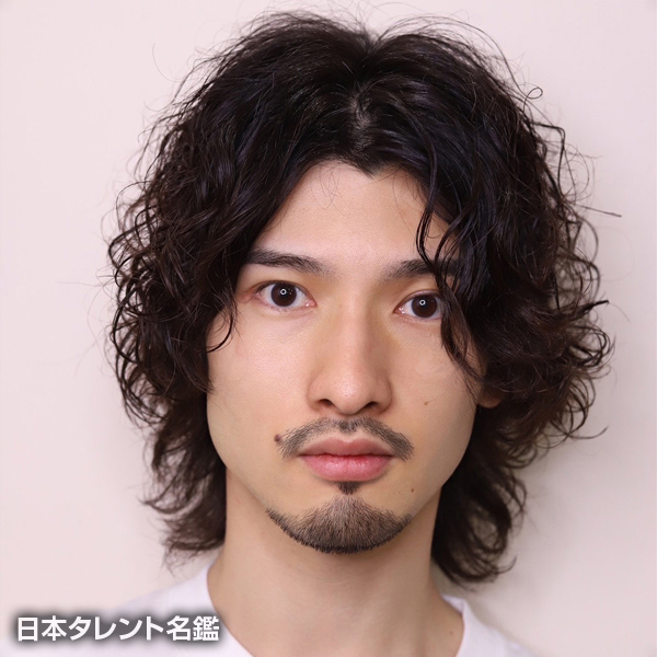 難波江　基己