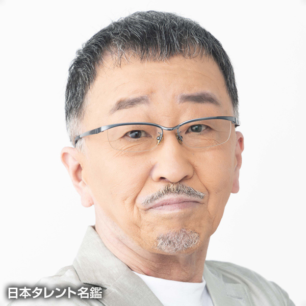 深見　亮介
