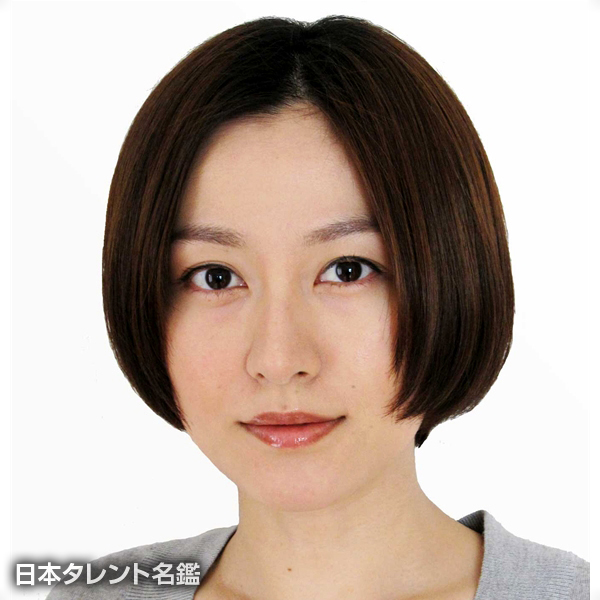 作間　ゆい