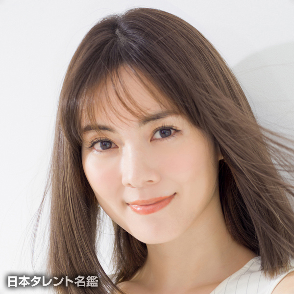 安座間　美優