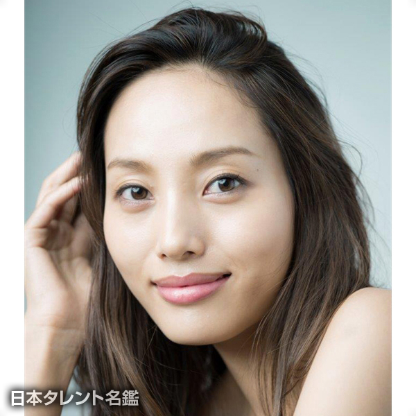 小柳　アヤカ