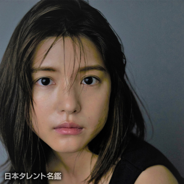 川島　海荷