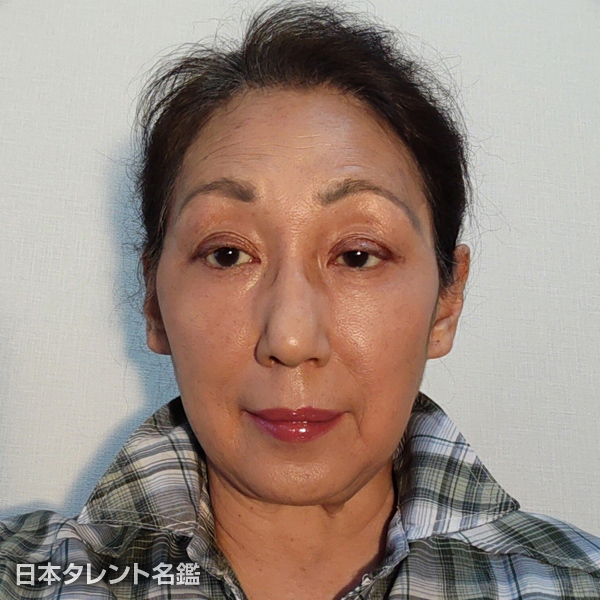 川品　雅子