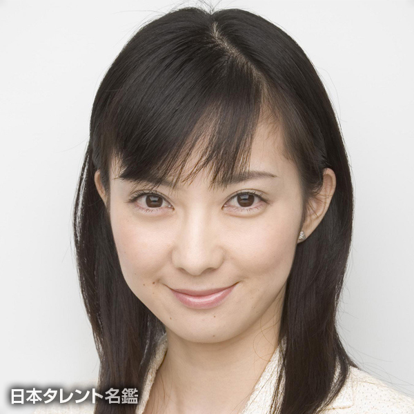 金井　亜佐子