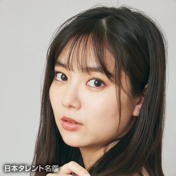 新川　優愛