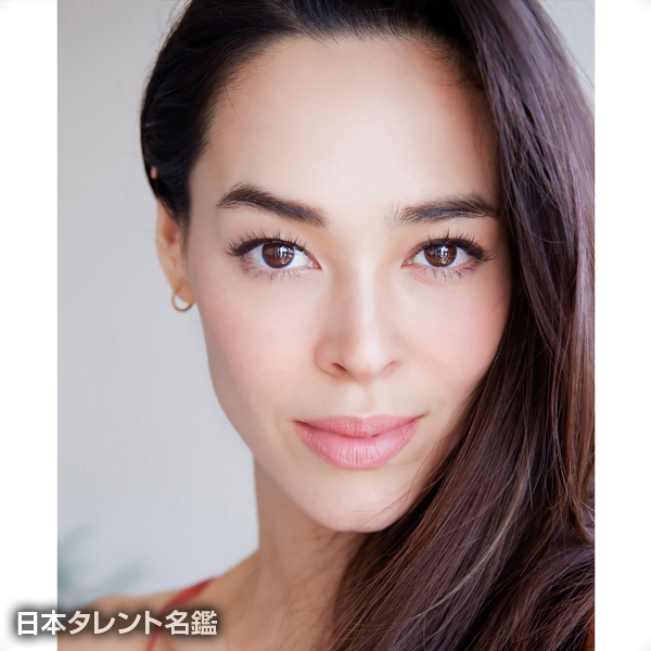 Emi Renata