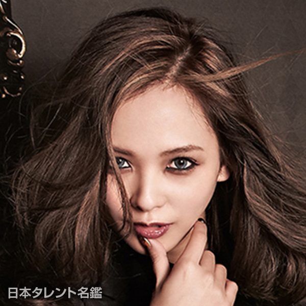 上木　彩矢