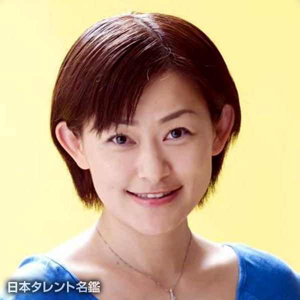 李　寿栄
