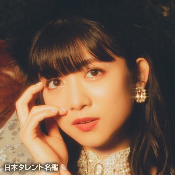 新井　ひとみ