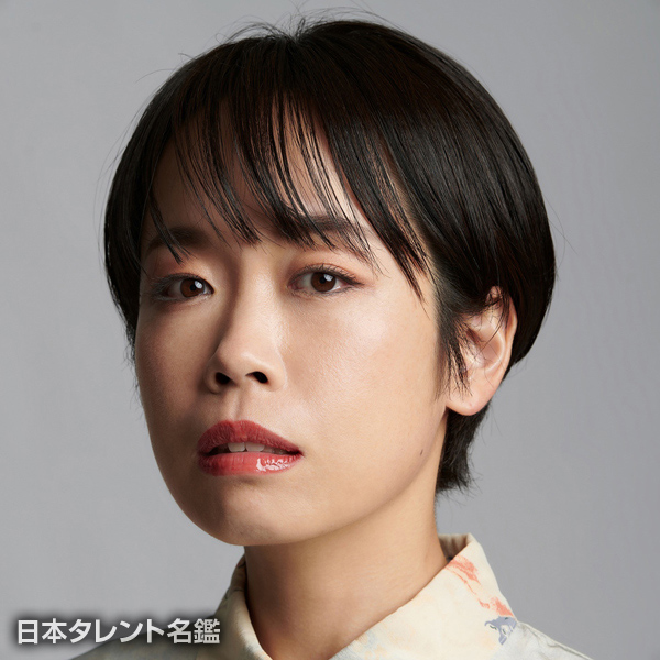 梅村　綾子