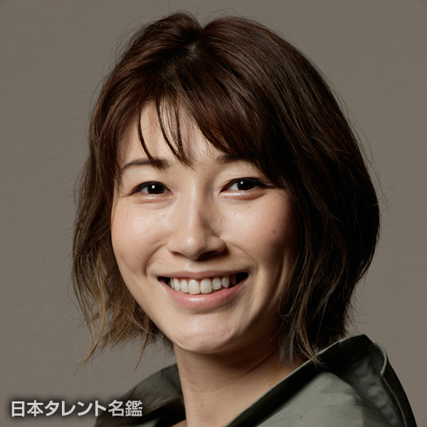 狩野　舞子