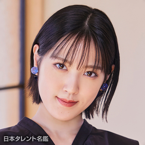 小関　舞