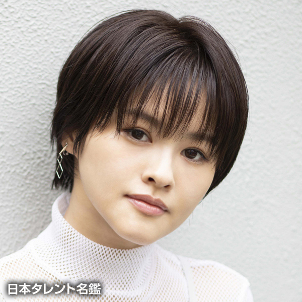 昆　夏美