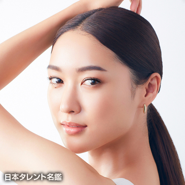 中山　由香