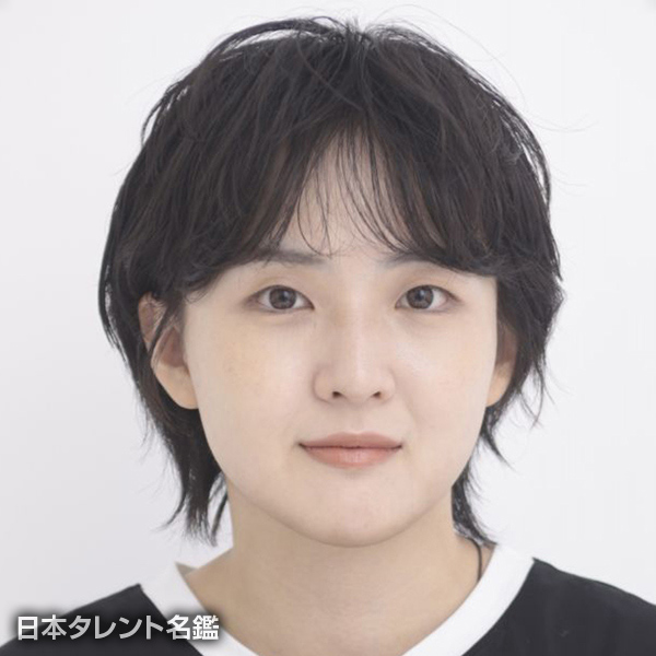 小関　千尋