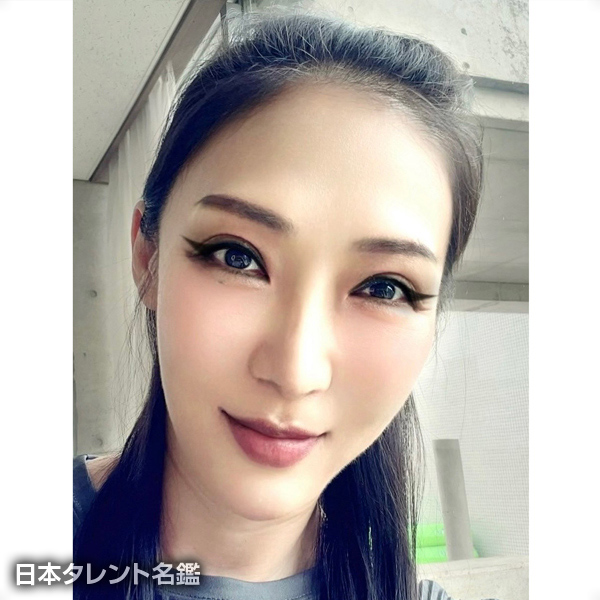 徳花 美紀