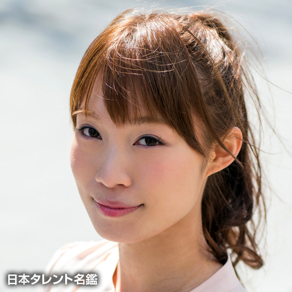 清水　彩香